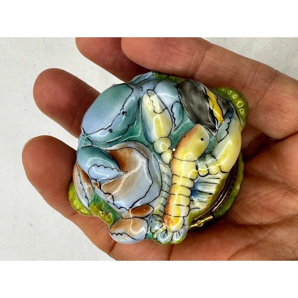 Chamart Under the Sea Limoges trinket box Seafood Feast Cornucopia France